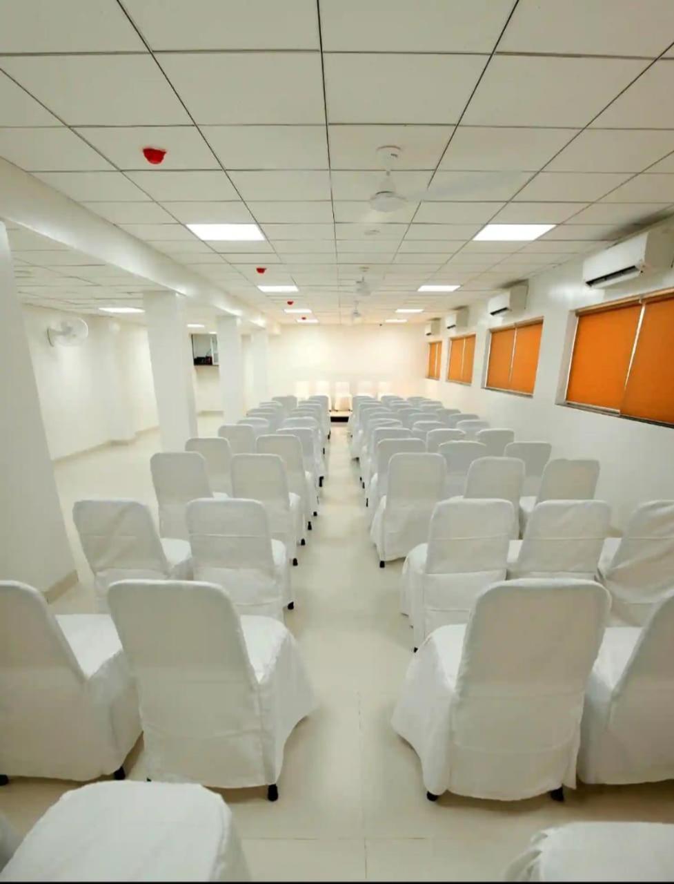 Hotel Raviraj, Chhatrapati Sambhaji Nagar アウランガーバード エクステリア 写真