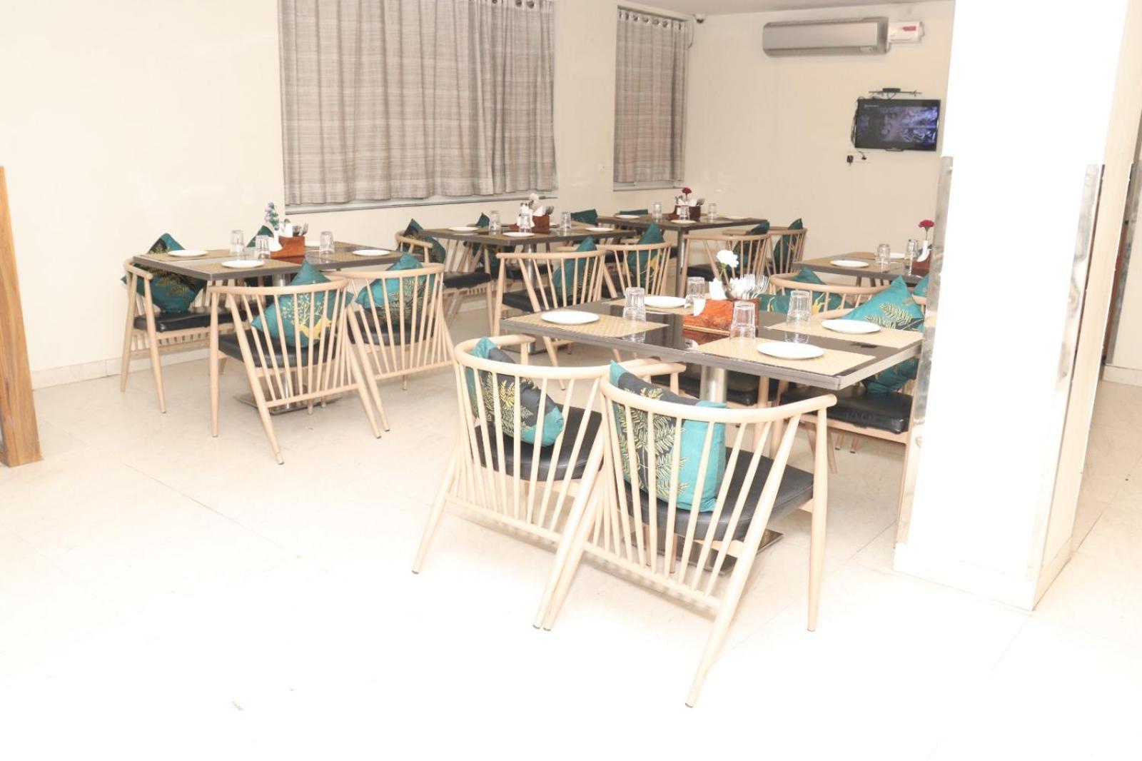 Hotel Raviraj, Chhatrapati Sambhaji Nagar アウランガーバード エクステリア 写真