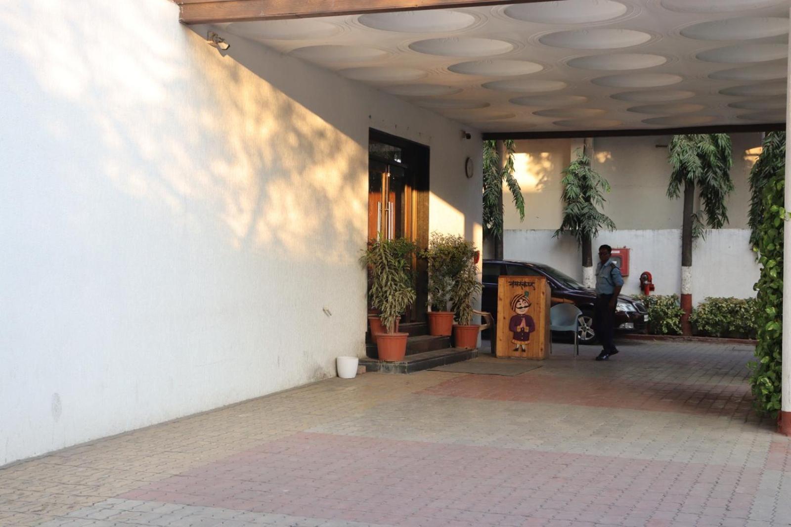 Hotel Raviraj, Chhatrapati Sambhaji Nagar アウランガーバード エクステリア 写真