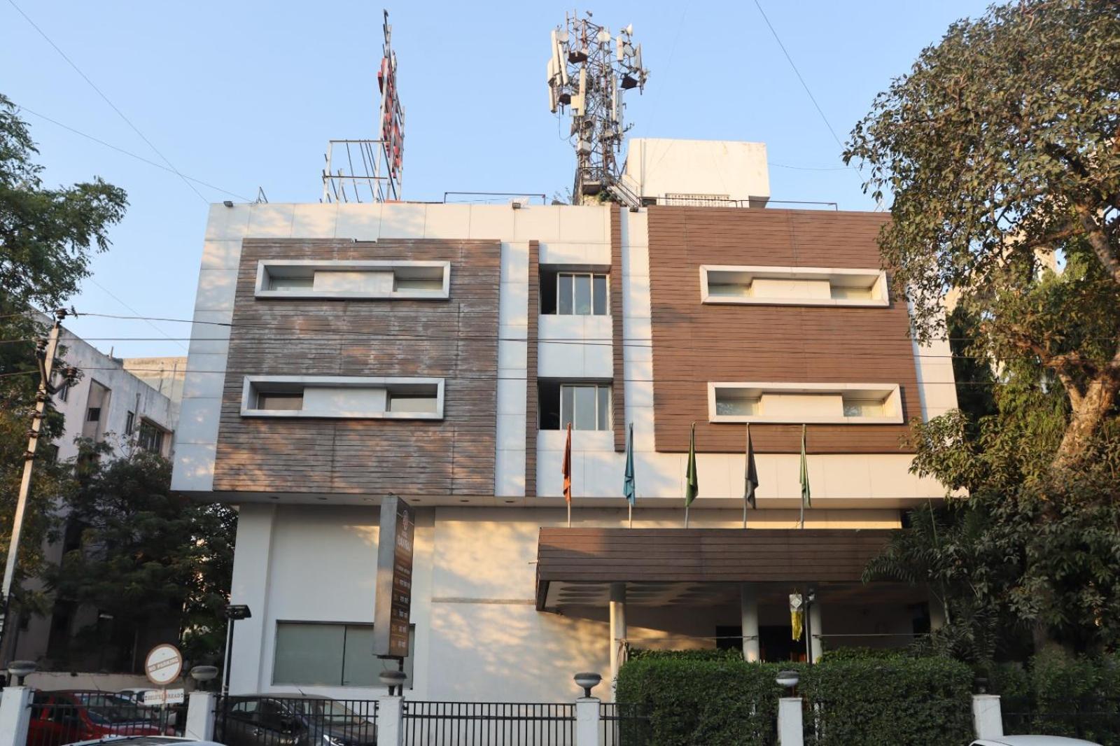 Hotel Raviraj, Chhatrapati Sambhaji Nagar アウランガーバード エクステリア 写真