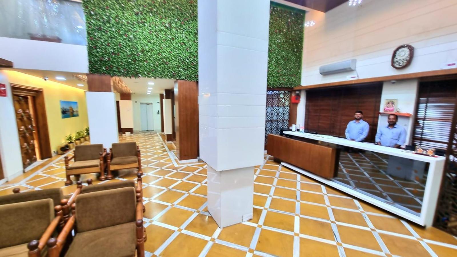 Hotel Raviraj, Chhatrapati Sambhaji Nagar アウランガーバード エクステリア 写真